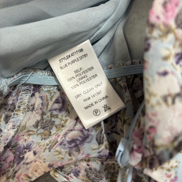 ASTR THE LABEL NEW $98 Elva Floral Ruffle Top Blue Taupe Floral Large - Picture 5 of 7